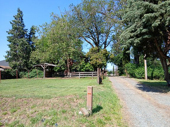 2nd image of 1340 Dowell Rd