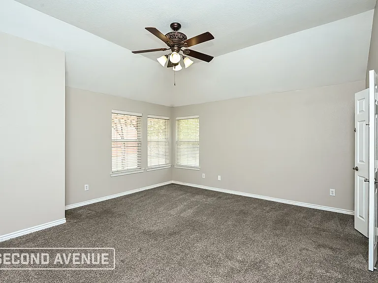 302 Charlie Way — Photo 13