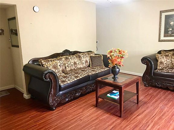 3rd image of 8136 Williamette Ave