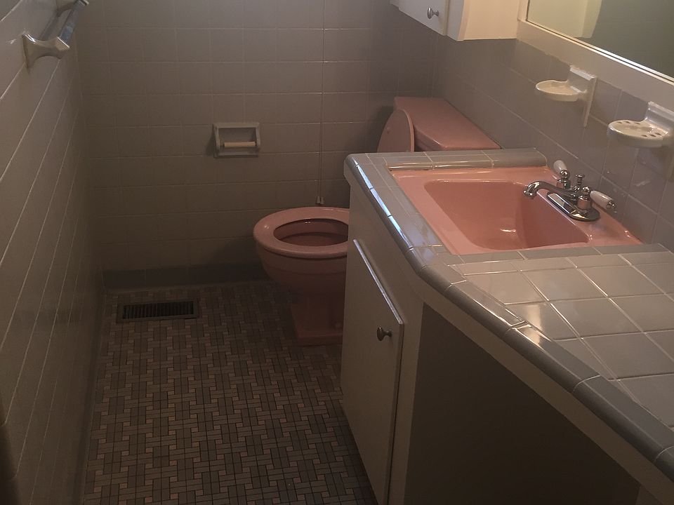 2nd image of 5021 Oaklawn Dr