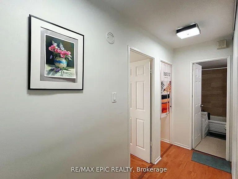 350 Seneca Hill Dr #908 — Photo 2