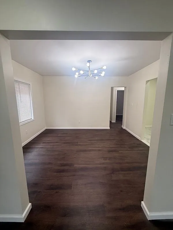 4 bed, 2.0 bath, 935 sqft, $1,450 — Photo 4