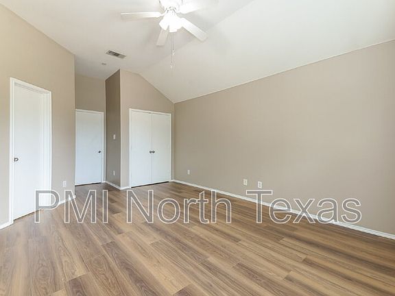2nd image of 9853 Fleetwood Dr