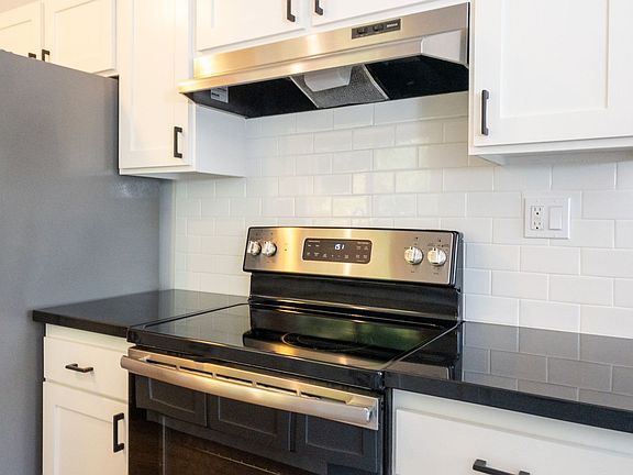 5th image of 934 Sir Francis Drake Blvd APT 7