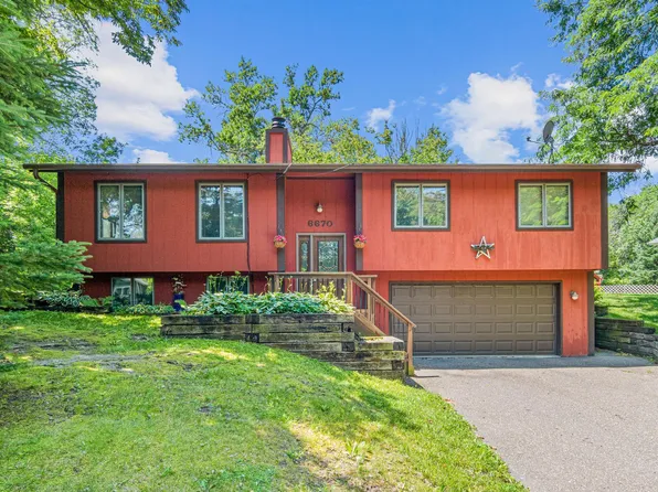 6670 Maple Dr, Rockford, MN 55373