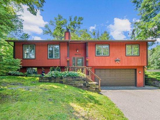 6670 Maple Dr, Rockford, MN 55373