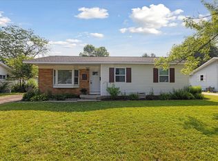 908 Huntington Dr, Owosso, MI 48867