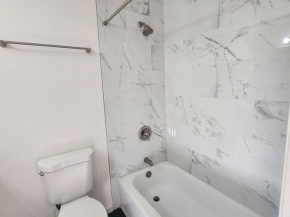 5th image of 3854-62 Beyer Blvd #56-09