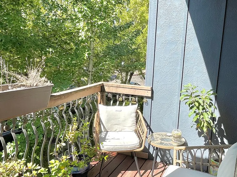 311 NE Bryant St — Photo 14