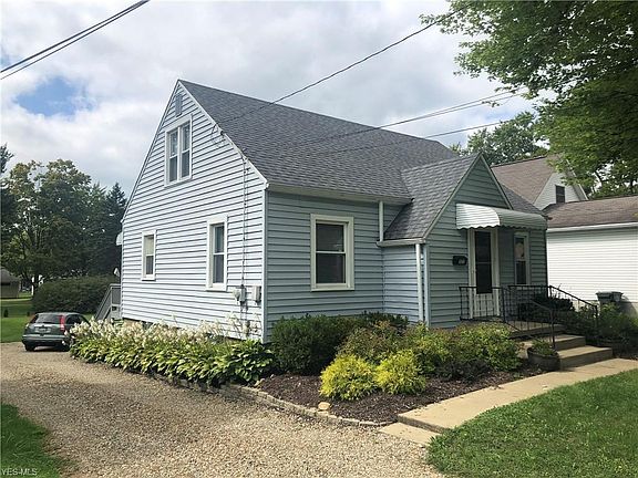 2nd image of 322 West St
