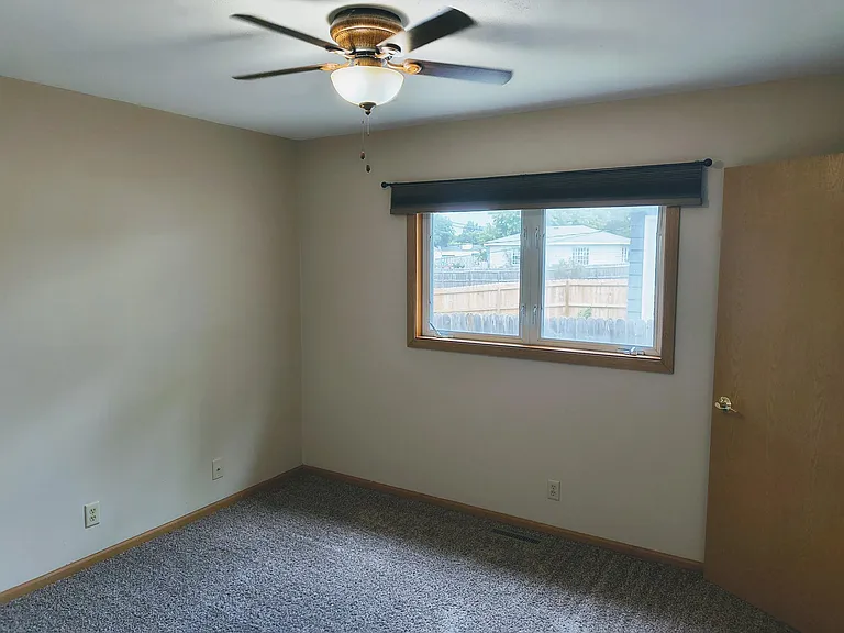 2515 N Main St — Photo 7