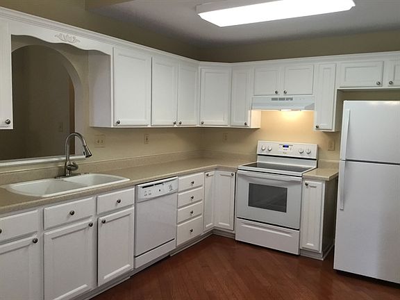 4th image of 859 Skylar Cv