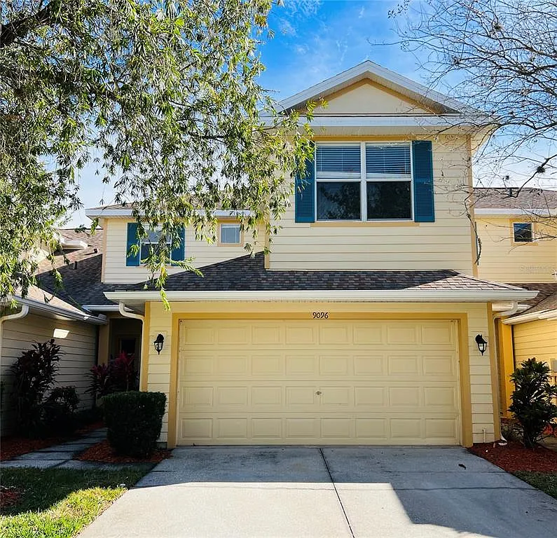 3 bed, 2.5 bath, 1455 sqft, $2,200 — Photo 1