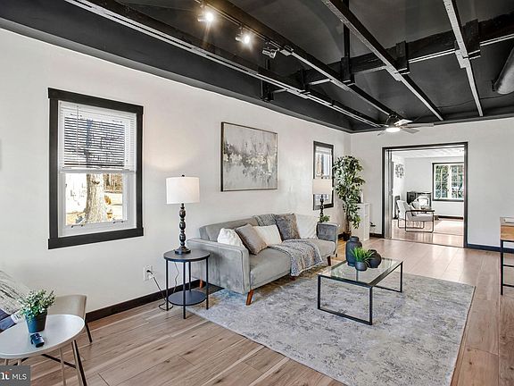 2nd image of 13704 Tower Rd