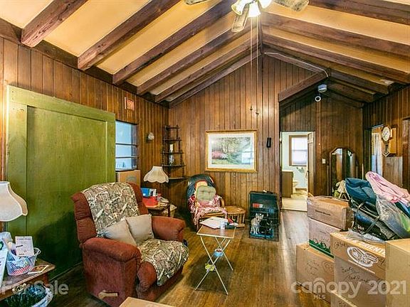 4th image of 182 Summer Place Ln
