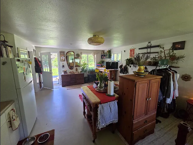 4133 Rodstol Ln SE — Photo 2