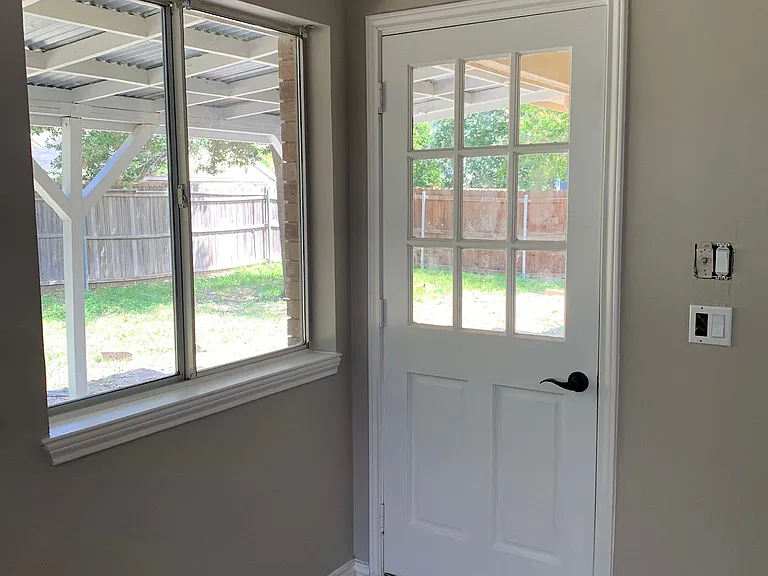 7801 Estates Way — Photo 18