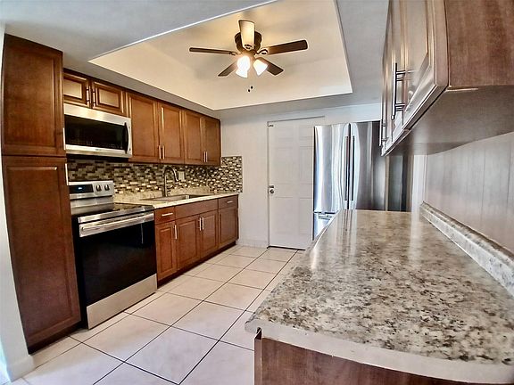 2nd image of 330 NW 205th Terrace