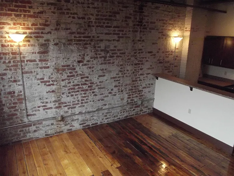 125 Inman St E #206 — Photo 9