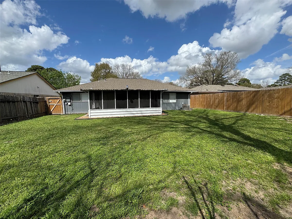 Building Photo - 4703 Rivertree Ln