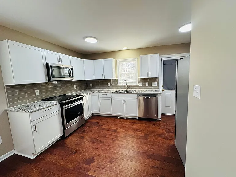 6904 Fox Haven Pl — Photo 6