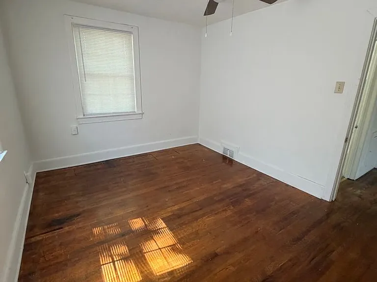 3105d — Photo 11