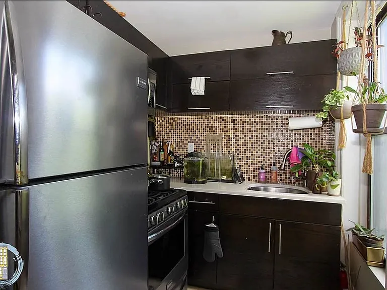 997 Bergen St #7 — Photo 3