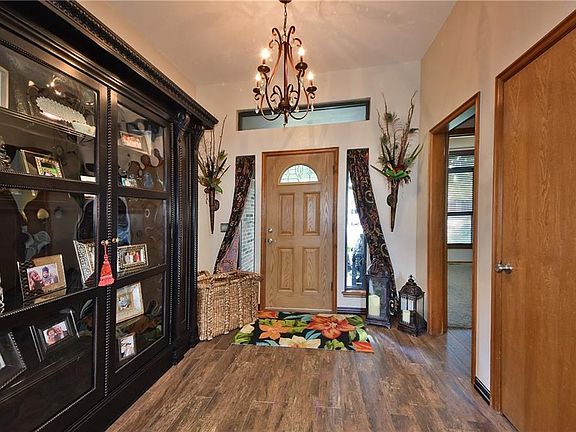 3rd image of 3808 Skyward Cir