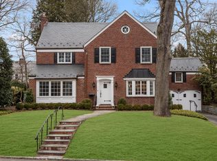 3 Jodi Ct, Glen Cove, NY 11542