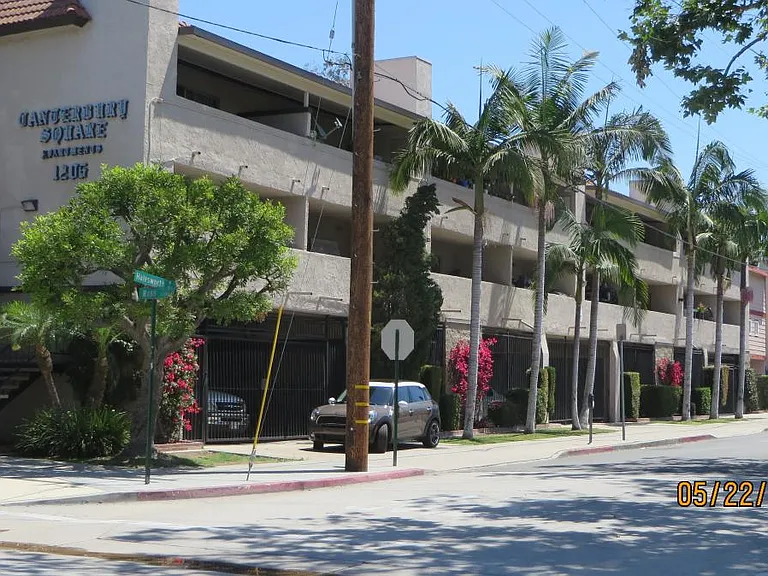 1205 N Ross St #3 — Photo 3