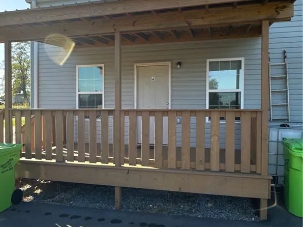 1208 N Church St APT A, Portland, TN 37148