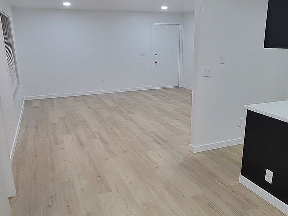 5th image of 1809 W 21st Ave #D