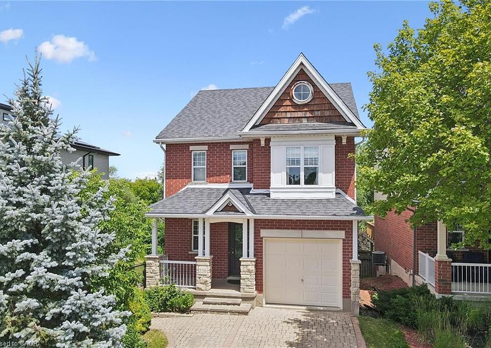 1st image of 220 Carrington Dr