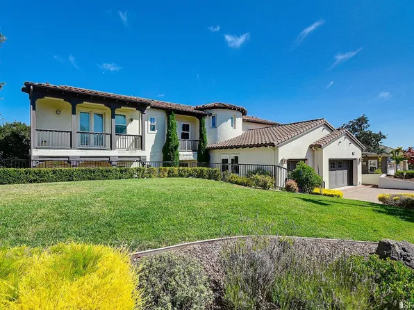 68 Stonetree Ln, Novato, CA 94945