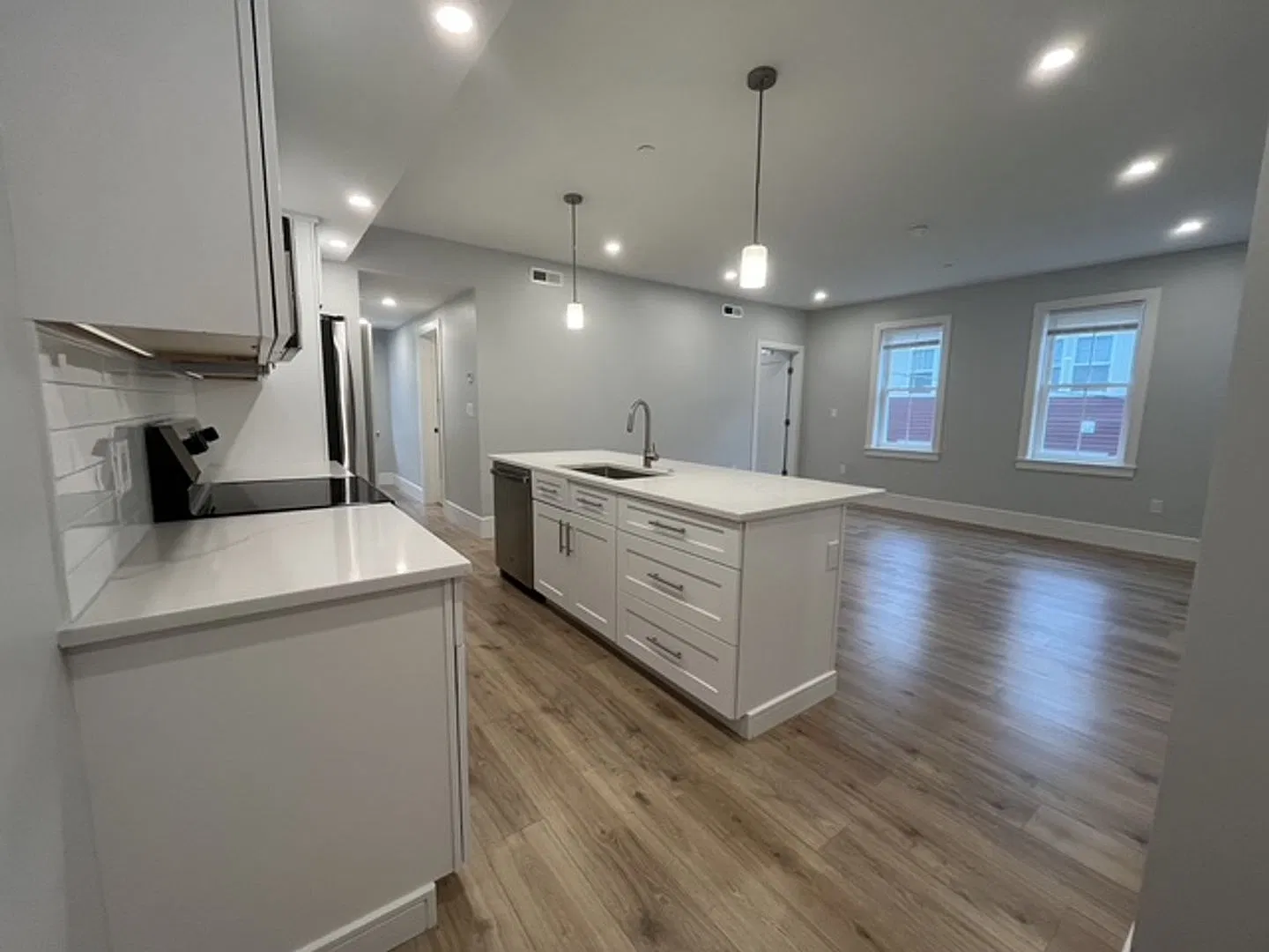 New 4 bed 3 Bath in Brighton — Photo 1