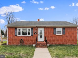496 E Queen St, Strasburg, VA