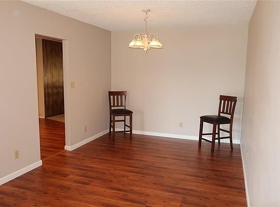 4th image of 13043 Lynnwood Ln