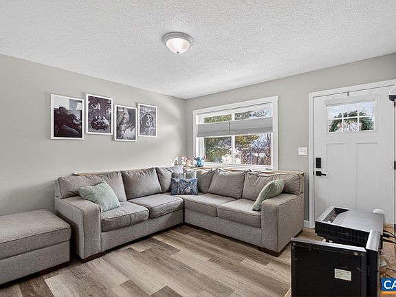 4th image of 273 E Riverside Dr