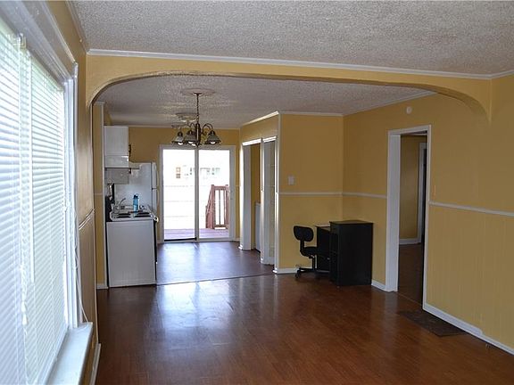 4th image of 1514 E Wade St