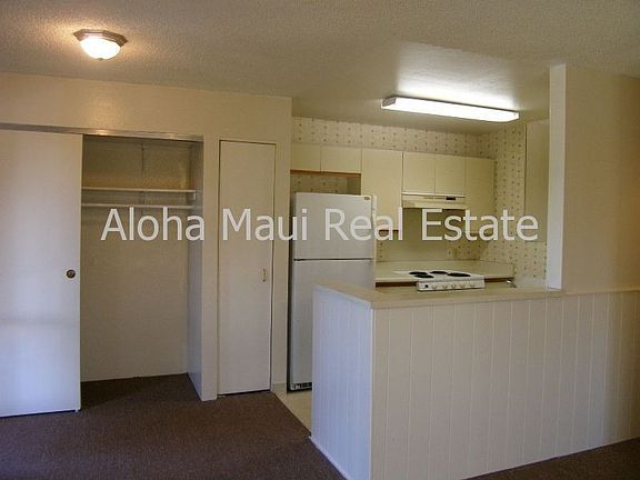 Kitchen & Dining Area