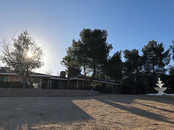 2nd image of 31848 Crystalaire Dr