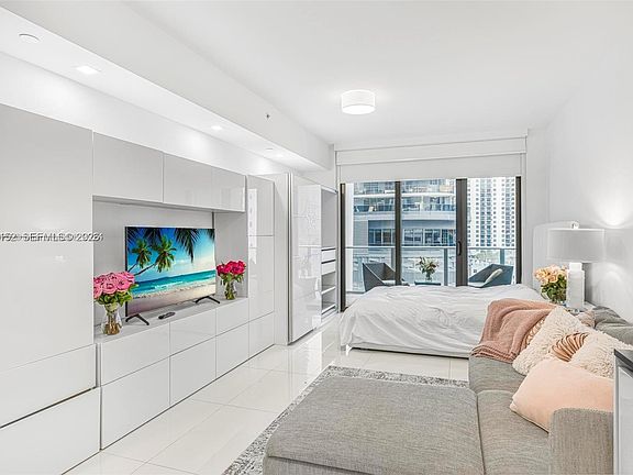 2nd image of 1010 Brickell Ave #1710