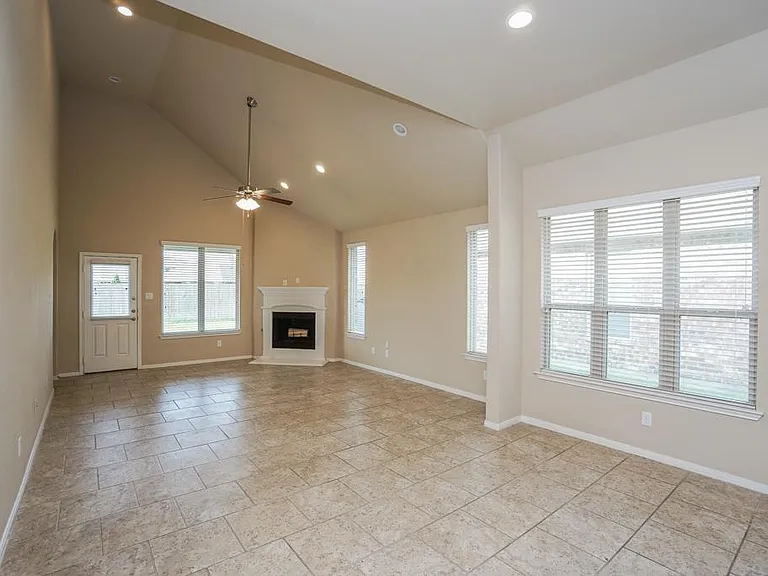 18327 High Summit Ln — Photo 10