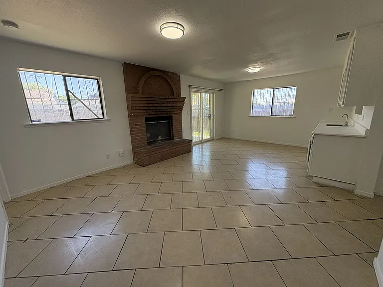 6313 Hermosa St — Photo 5