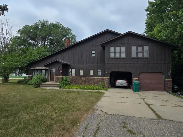 705 Main Ave, Hickson, ND 58047