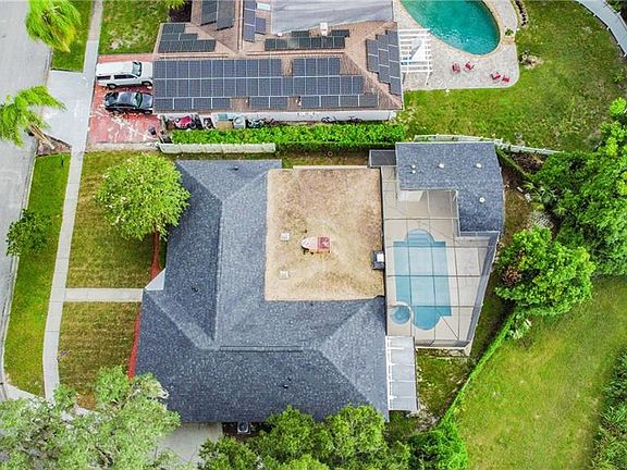 4th image of 624 Brookwood Ln