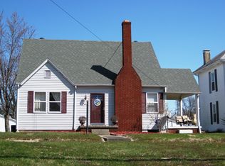 1211 N Market St, Mount Carmel, IL 62863