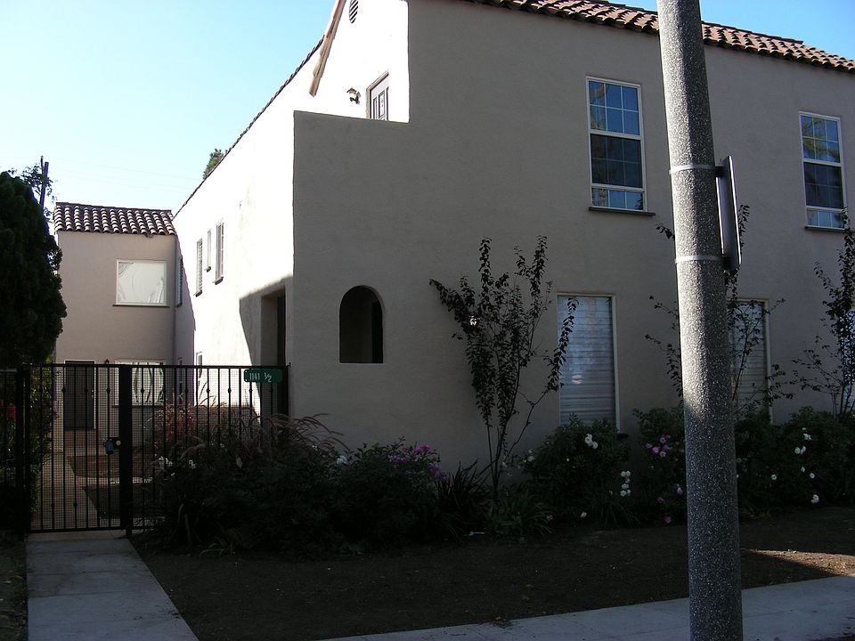 1st image of 1139 1/2 S Oakhurst Dr