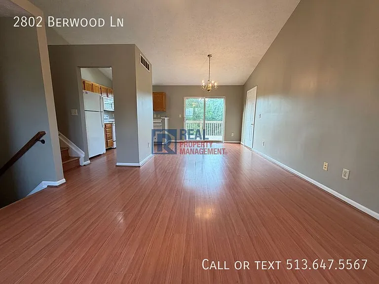 2802 Berwood Ln — Photo 3