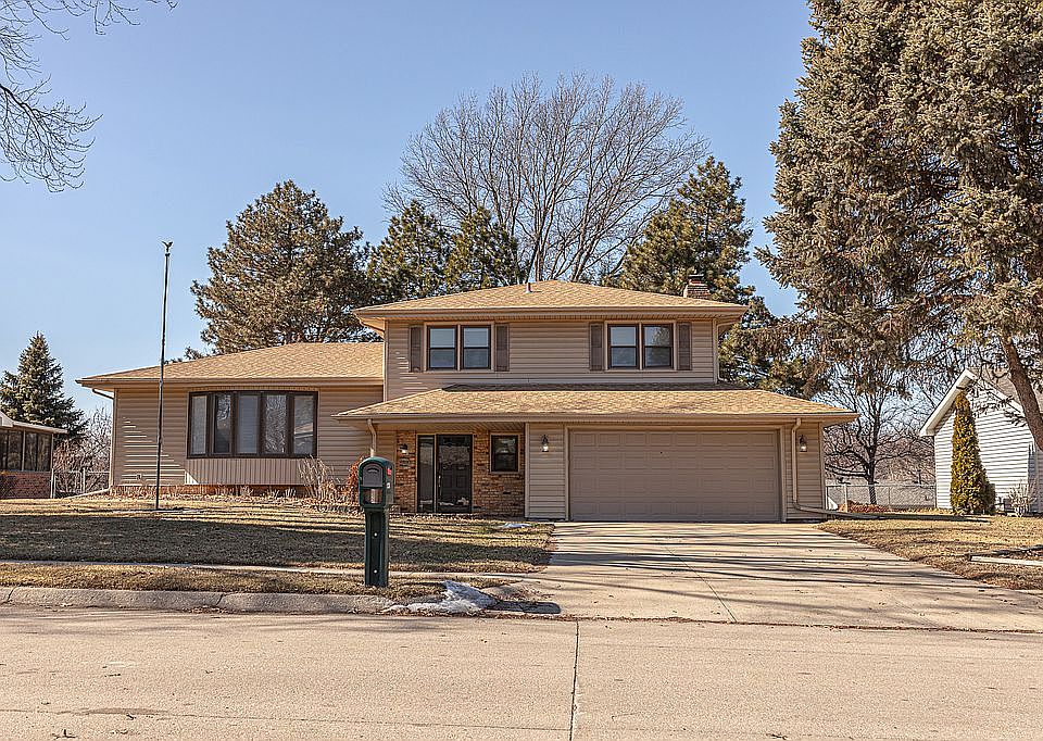 1st image of 1238 S 138th St